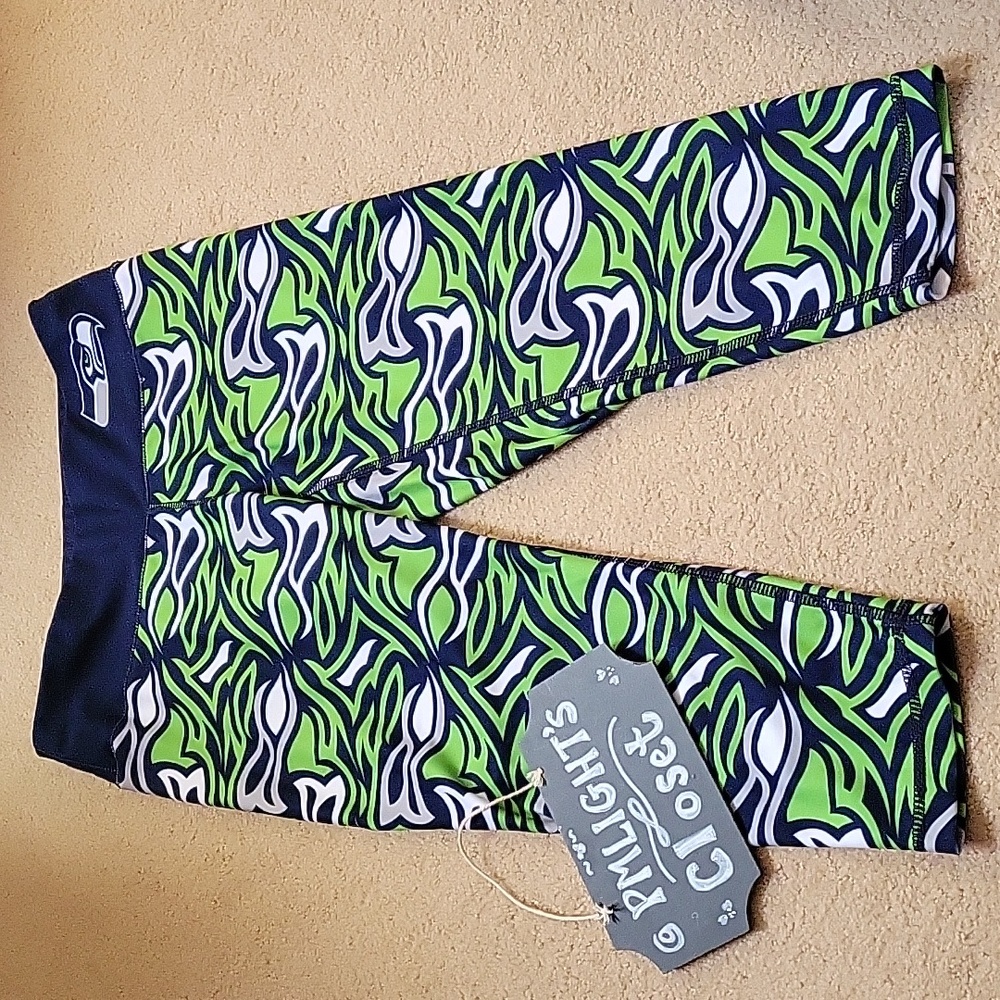 NFL Team Apparel Leggings Seattle Seahawks Small Capri Navy Lime Green